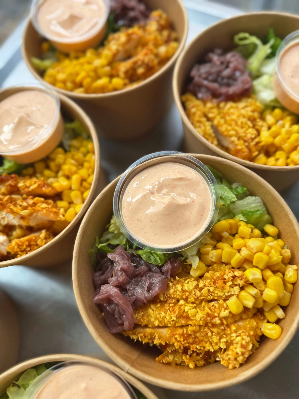 Corn flakes bundás csirkés bowl pikáns rizzsel